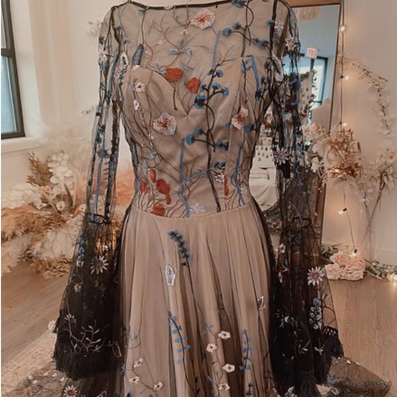 Original Flora & Lane Bridal Gown, Brand New, Size 14, Floral - Picture 3 of 4